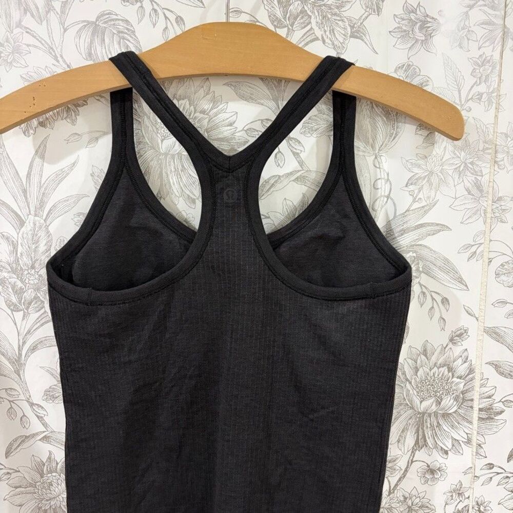Lululemon EBB To Street Tank II Built in Bra Solid Black No Cups Ribbed Sz 6 EUC - Picture 2 of 7